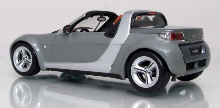 Smart Roadster 2003 grey-met/silver 1/43 Minichamps NEW+reblistered *4898 instant wheels
