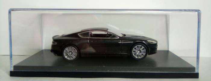Aston Martin DBS 2006 dark grey 1/43 Universal Hobbies NEW+boxed *4984 instant wheels