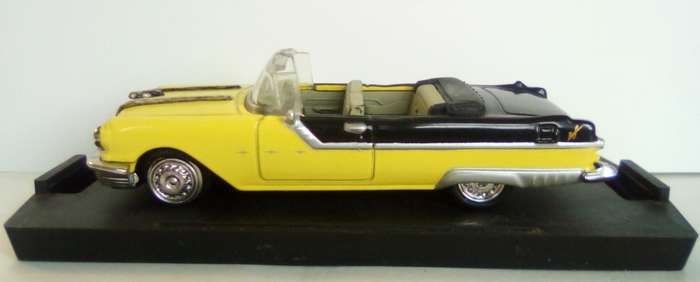 Pontiac StarChief convertible 1955 yellow 1/43 NewRay NEW+boxed *4985 instant wheels