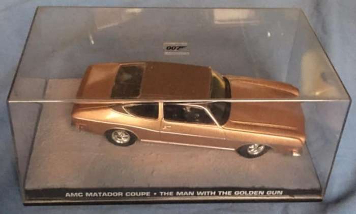 AMC Matador Coupe 1971 gold (James Bond 007 Goldeneye) 1/43 IXO NEW+boxed *5021 instant wheels