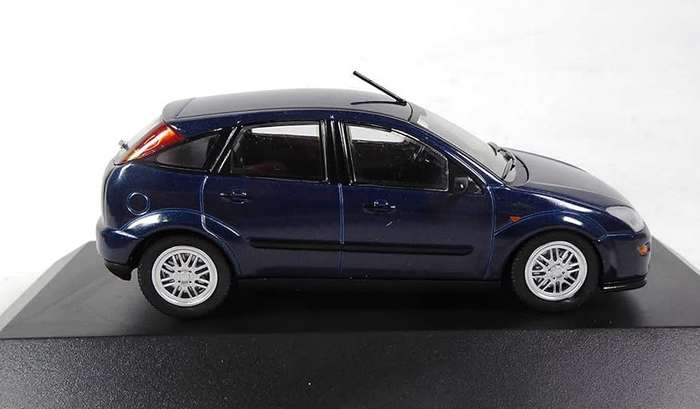 Ford Focus CLX 1998 blue-met 1/43 IXO/Salvat NEW+boxed *5989 instant wheels