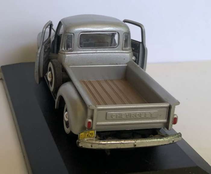 Chevrolet 3100 Pick-Up 1953 silver 1/43 Rd.Signature * NEW+boxed *6004 instant wheels