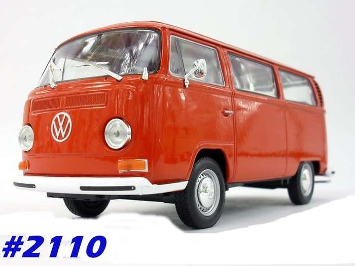 Volkswagen T2 Kombibus 1972 red 1/24 Welly NEW+boxed  #2110 instant wheels