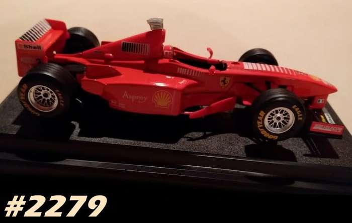 Ferrari F300 F1 1998 red (M.Schumacher) 1:24 Bburago NEW+boxed  #2279 instant wheels