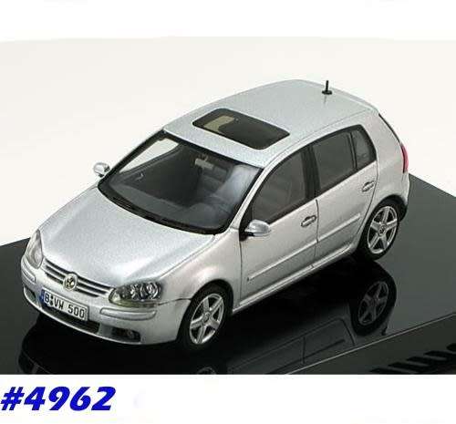 Volkswagen Golf 5 5-door 2005 silver 1/43 AUTOart NEW+boxed  #4962 instant wheels