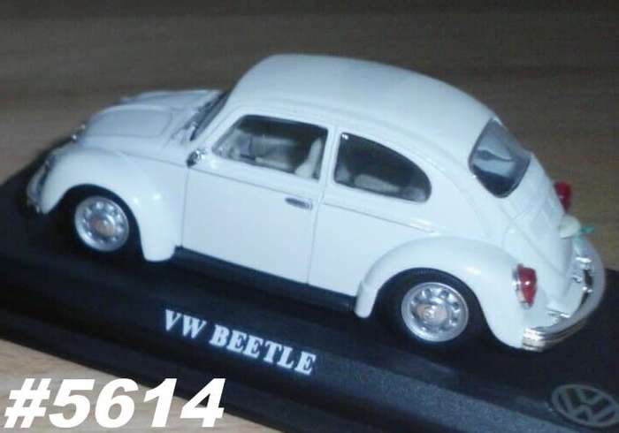 Volkswagen Beetle 1966 white 1/43 IXO NEW+boxed  #5614 instant wheels