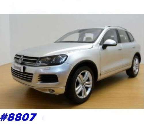 Volkswagen Touareg V10 TDi 2010 1/18 Welly NEW+boxed  #8807 instant wheels
