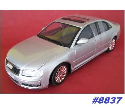 Audi A8 2004 silver 1/18 MotorMax NEW+boxed  #8837 instant wheels