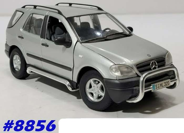 Mercedes-Benz ML320 W163 1998 silver 1-18 Maisto NEW+display-case   #8856 instant wheels