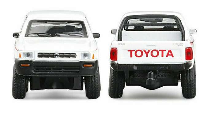 Toyota HiLux 4x4/2400 Dbl.Cab. 1993 white 1/64 JackieM NEW+boxed #6401 instant wheels
