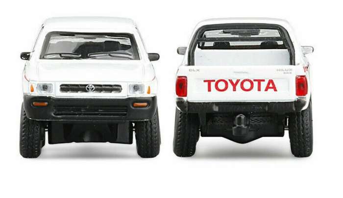Toyota HiLux 4x4/2400 1993 white 1/64 JackieM NEW+boxed #6405 instant wheels