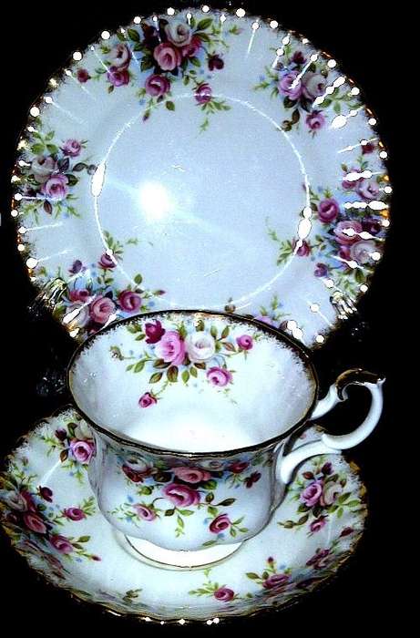 ROYAL ALBERT TRIO ( MINT CONDITION )