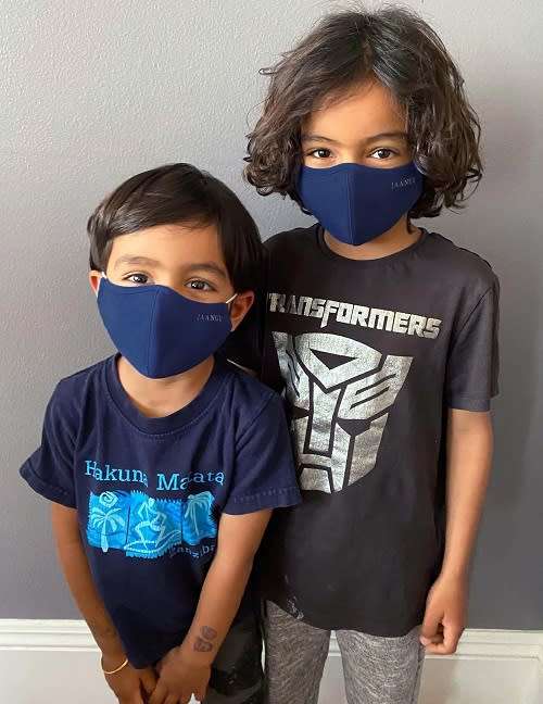 HIGH QUALITY 2 PLY RE-USABLE & WASHABLE CHILDRENS SCUBA fabric Face Masks  ( CRAZY PRICE !!!!!!!!! )