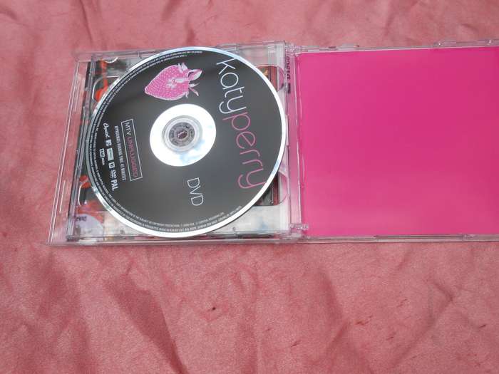 CD Katy Perry.  Unplugged.