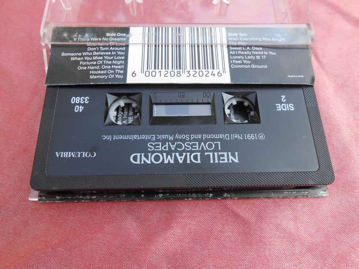 Tape Cassette Neil Diamond.  Lovescapes.