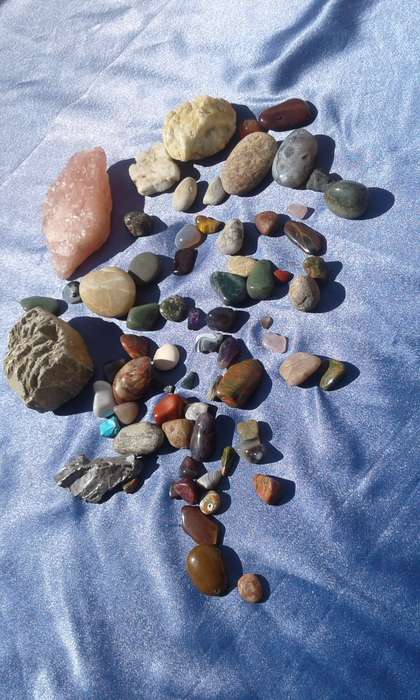 Packet of Semi-precious Minerals   (with lrg rose quartz)