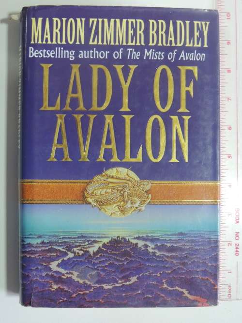 Lady of Avavlon - Marion Zimmer Bradley