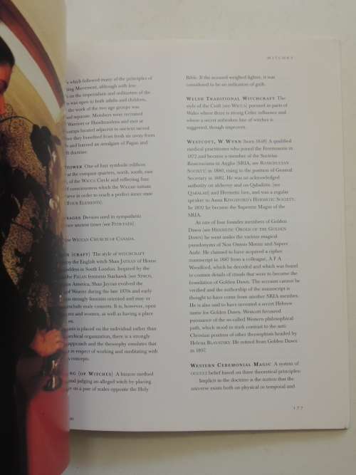 Witches - An Encyclopedia of Paganism and Magic - Michael Jordan