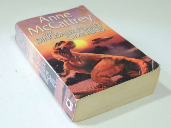 The Dinosaur Planet Omnibus - Anne McCaffrey