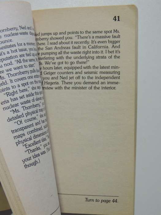 Trouble On Planet Earth - Choose Your Own Adventure 29 - R.A. Montgomery