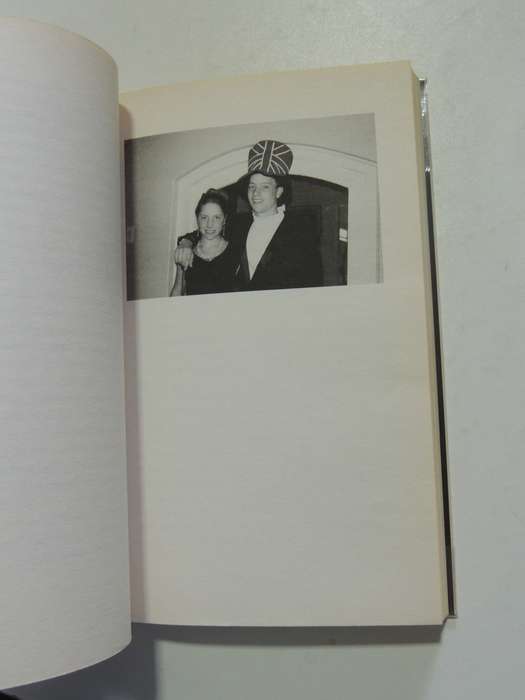 Oscar Pistorius - Blade runner - Oscar Pistorius, Translated by Rebecca Servadio-Kenan INSCRIBED