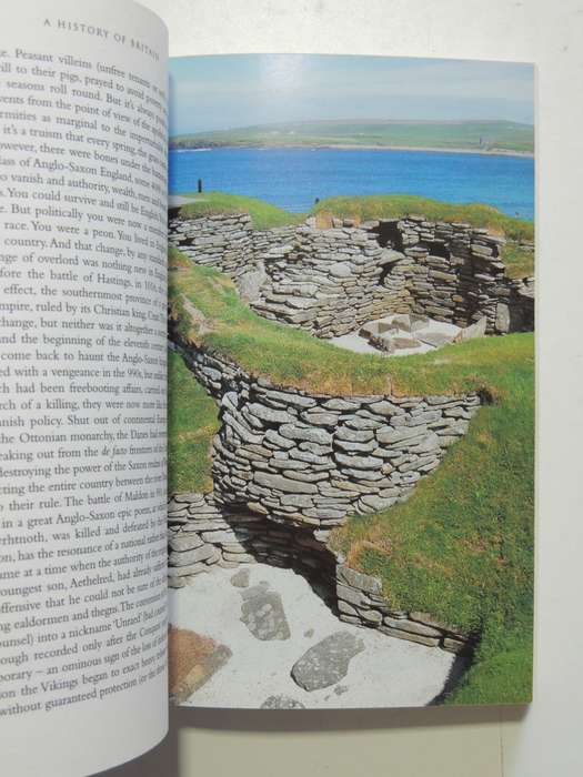 A History Of Britain 1 - 3000BC - AD 1603 At The Edge Of The World - Simon Schama
