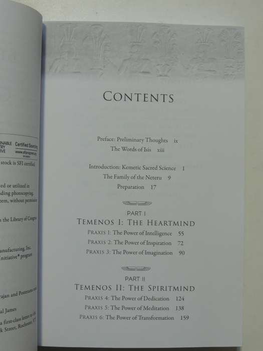 Becoming A Garment Of Isis - A Nine-Stage Initiatory Path Of Egyptian Spirituality - Naomi Ozaniec