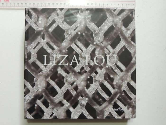 Liza Lou                       ART/CRAFT