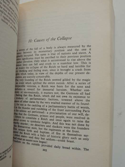 Mein Kampf - Adolf Hitler    Translated by Ralph Manheim