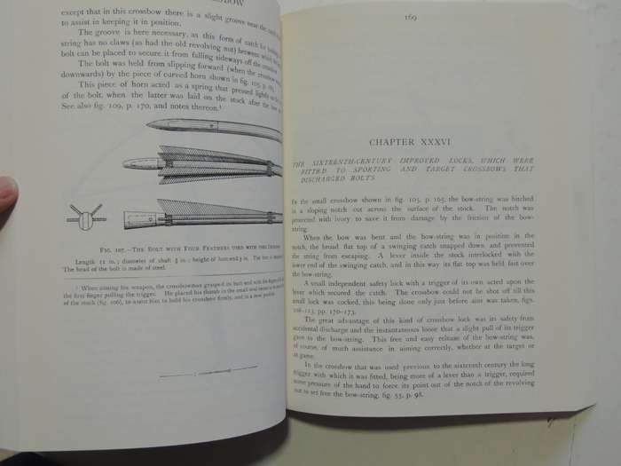The Crossbow: Its Military and Sporting History, Construction and Use - Ralph Payne-Gallwey