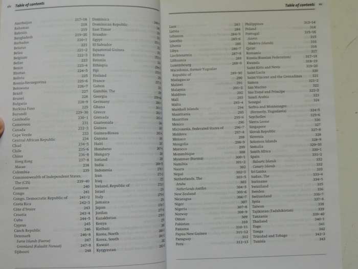 The New Penguin Fact Finder - Ed David Crystl  2003