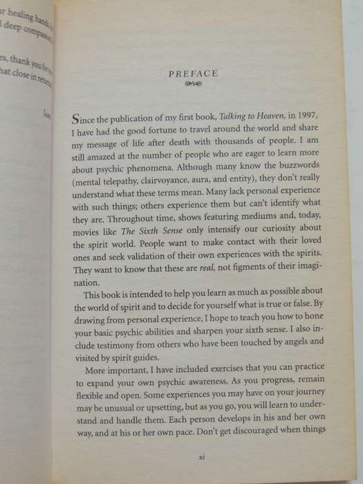 Heaven and Earth , Making the Psychic Connection - James van Praagh