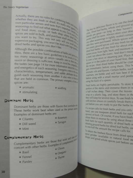 The Saucy Vegetarian - Quick & Healthful No-Cook Sauces & Dressings - Joanne Stepanaik