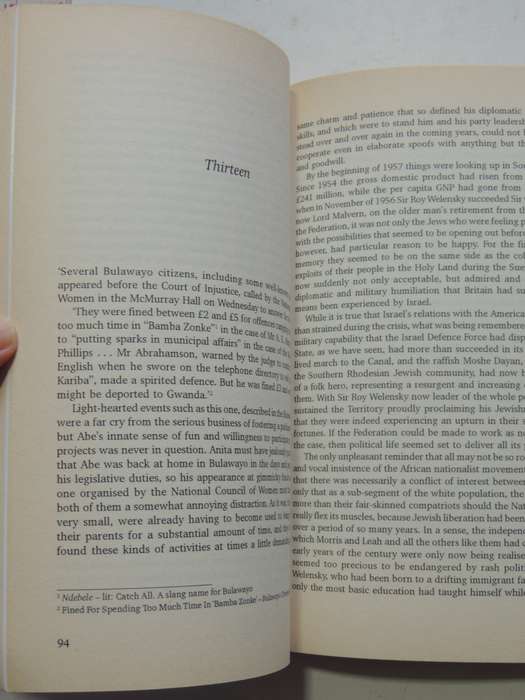 The Moon Can Wait - A Biography Of The Hon A.E. Abrahamson - Paul Clingman