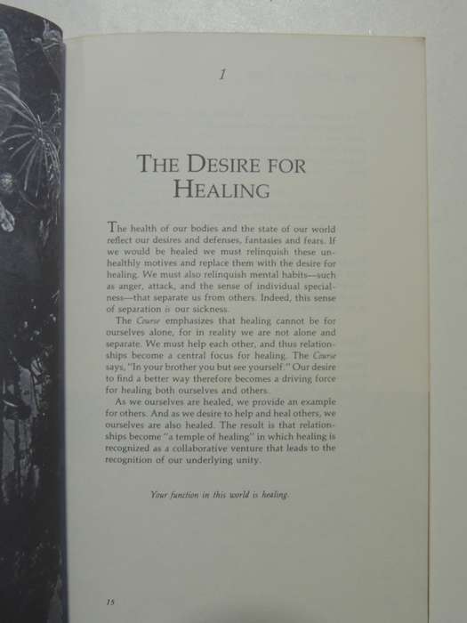 A Gift Of Healing - Selections From A Course In Miracles - ed Frances Vaughan & Roger Walsh
