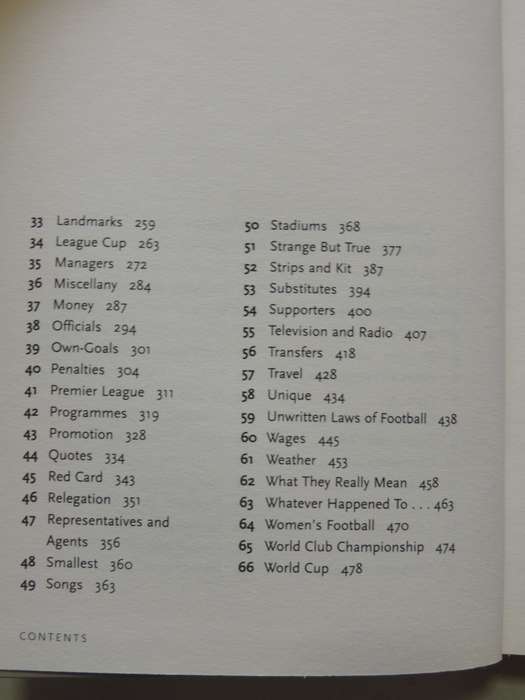 End to End Stuff The Essential Football Book - Les Scott