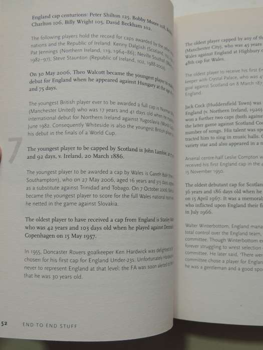 End to End Stuff The Essential Football Book - Les Scott