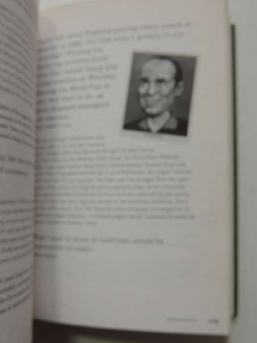 End to End Stuff The Essential Football Book - Les Scott