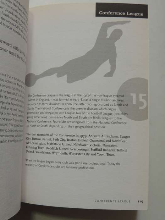 End to End Stuff The Essential Football Book - Les Scott
