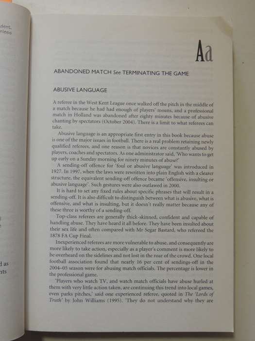 Ward`s Soccerpedia The Lore and Laws of the Beautiful Game - Andrew Ward