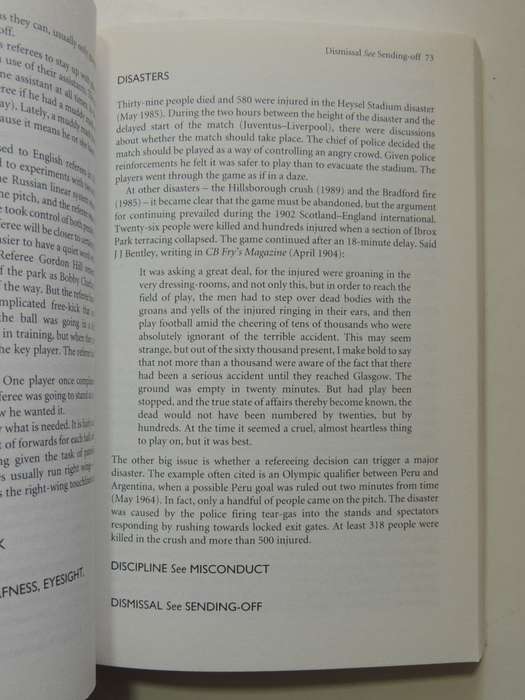 Ward`s Soccerpedia The Lore and Laws of the Beautiful Game - Andrew Ward