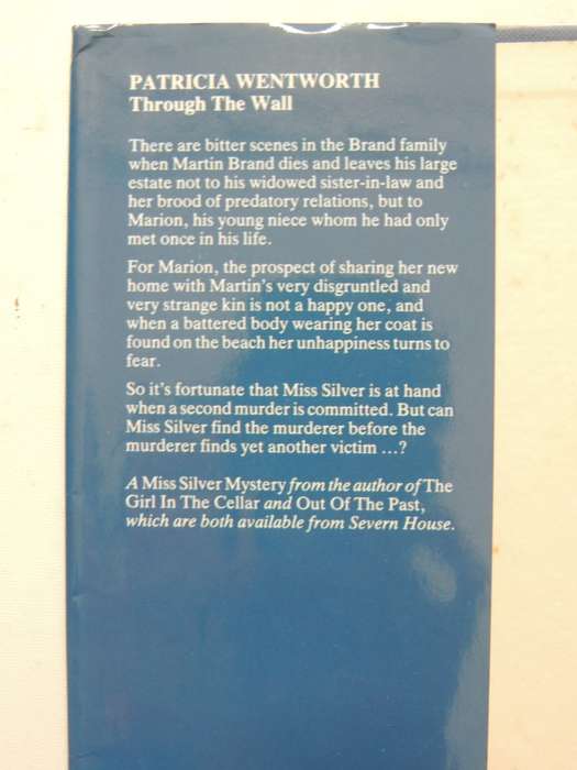Through The Wall - A Miss Silver Mystery - Patricia Wentworth  1986