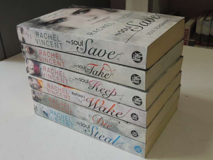 My Soul to Take, Save, Keep, Steal, If I Die, Before I Wake  -  Rachel Vincent     6 Vol Set