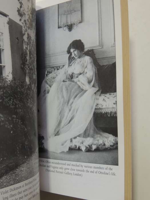 Virginia Woolf's Women - Vanessa Curtis