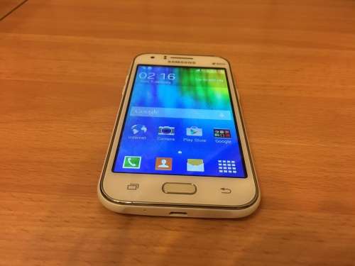 Samsung Galaxy J1 8GB Duo