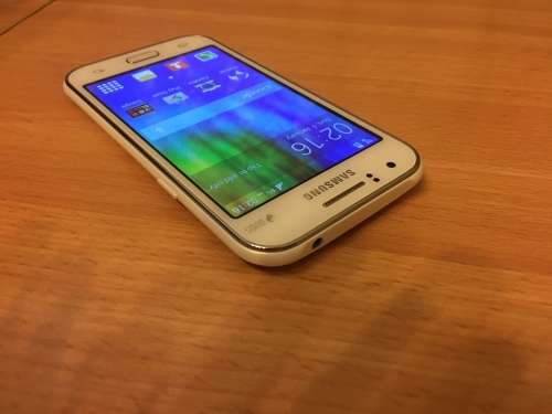 Samsung Galaxy J1 8GB Duo
