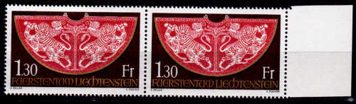 LIECHTENSTEIN 1975, 4 Sept. IMPERIAL INSIGNIA, single pair, MNH, CV +/-R 60.00 view scans
