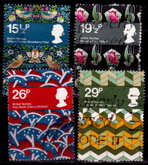 ENGLAND 1982, 23 July. TEXTILE DESIGNS, set, UH, CV +/-R 45.00 view scans