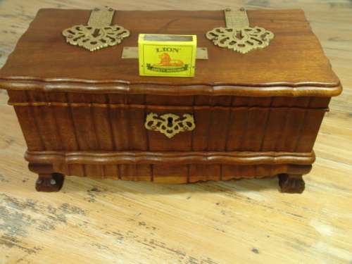 Vintage Ball and Claw embuia Jewellery Box with brass fittings - 32cm x 15cm x 15cm