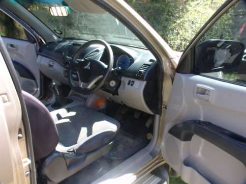 2009 Mitsubishi Triton 3.5 L V6 Club Cab Bakkie, 181574 km. ***Bargain***
